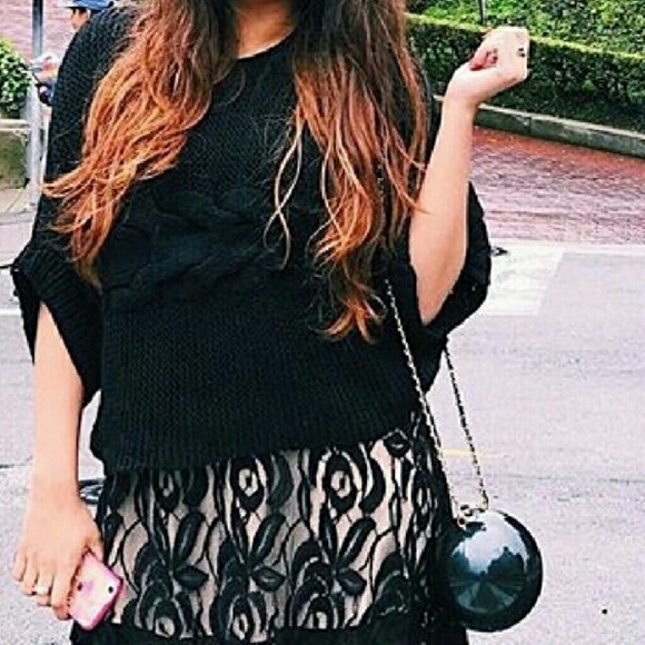 Haley Pearl crossbody clutch in Black - Picture 4 of 4